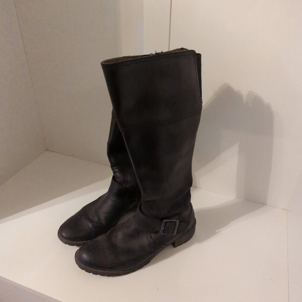 Timberland size 9.5 leather tall boots